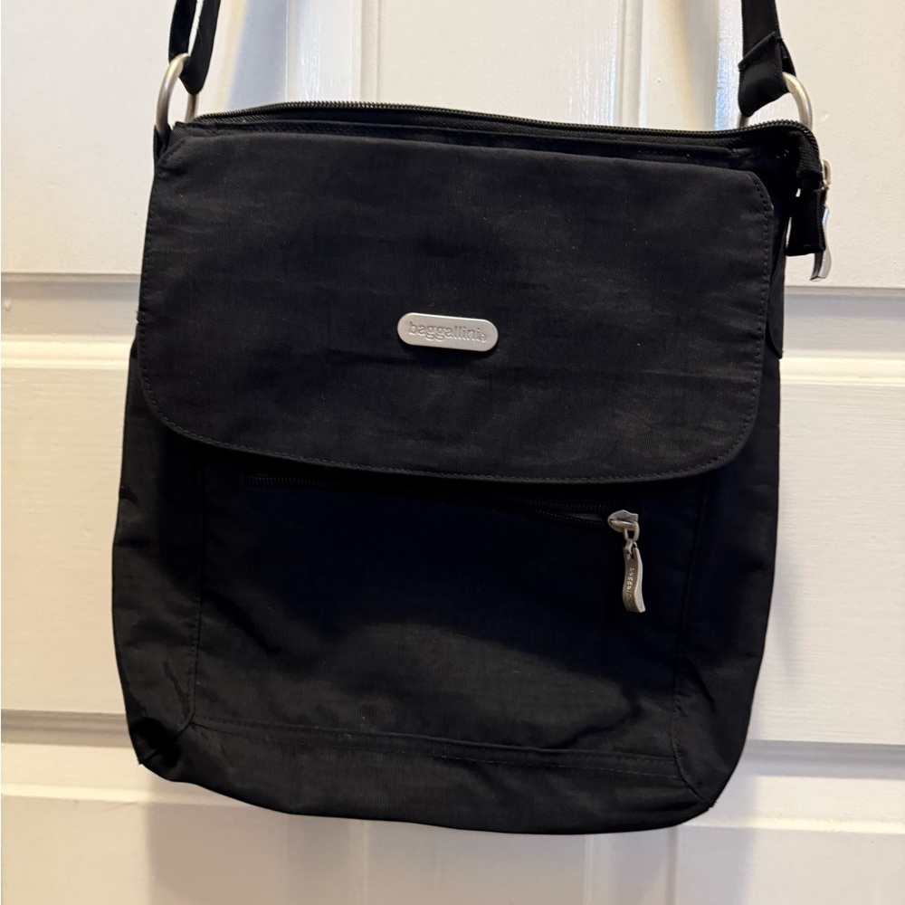 BAGGALLINI  CROSSBODY PURSE